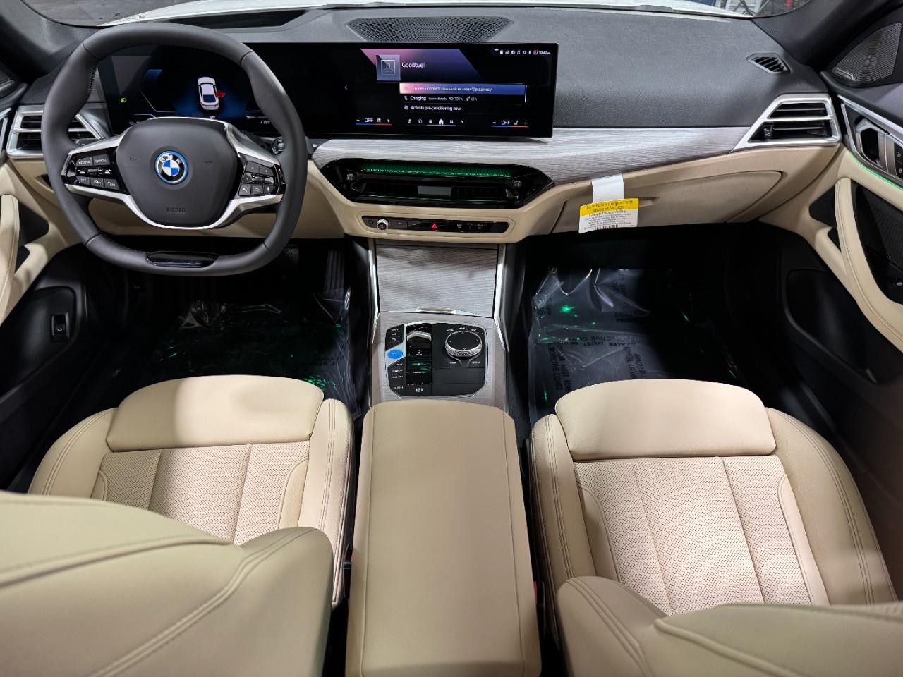 BMW i4 Vehicle Full-screen Gallery Image 13