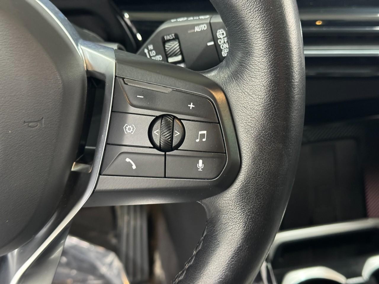 BMW X1 Vehicle Full-screen Gallery Image 30