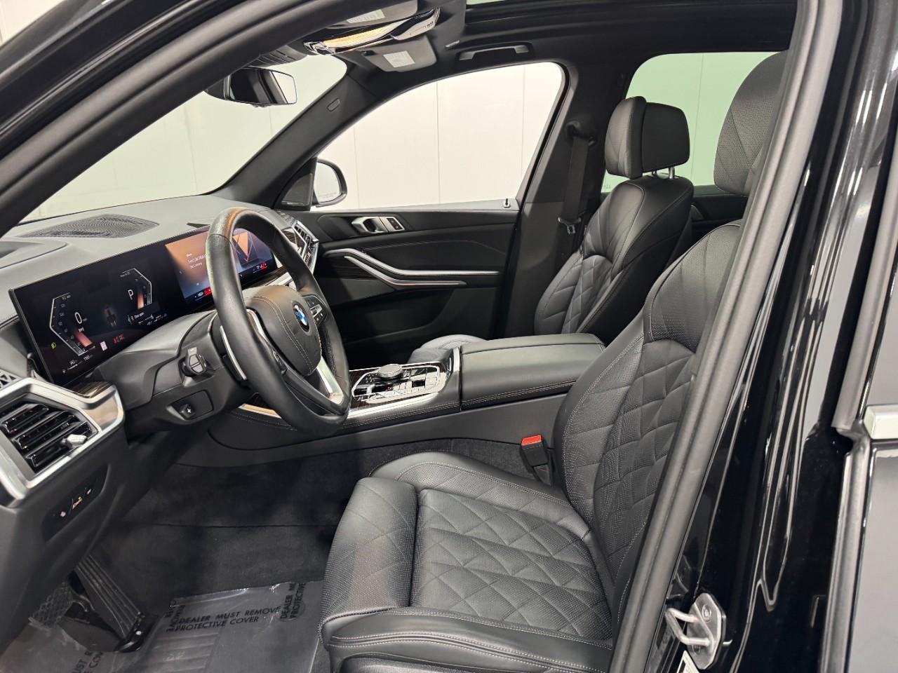 BMW X5 Vehicle Full-screen Gallery Image 27