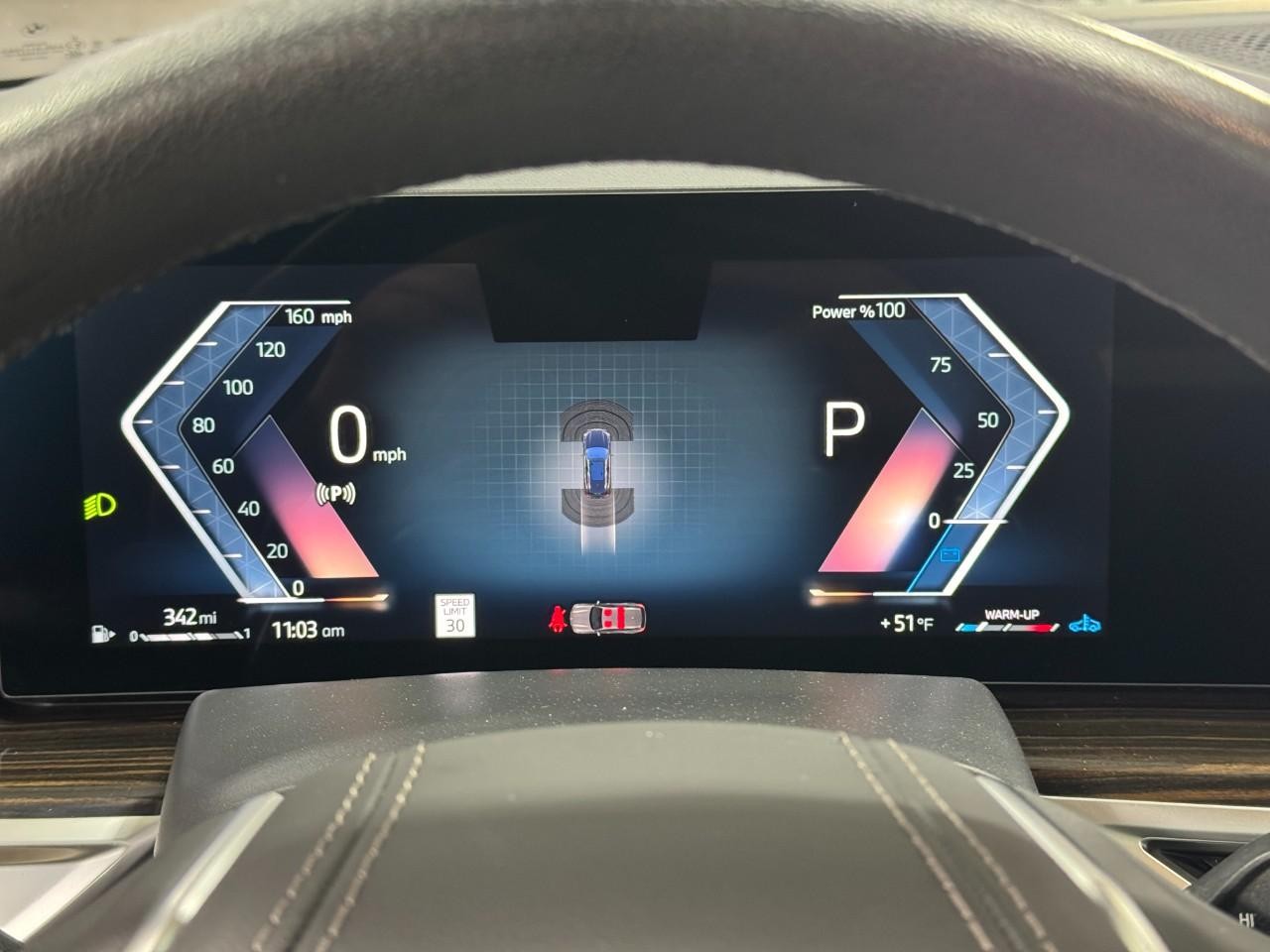 BMW X5 Vehicle Full-screen Gallery Image 33