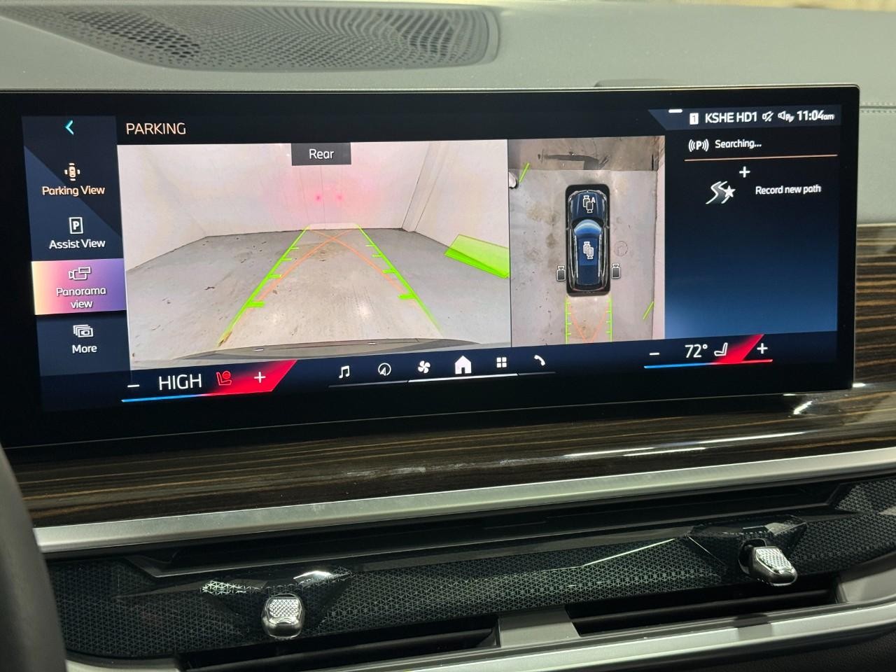 BMW X5 Vehicle Full-screen Gallery Image 34