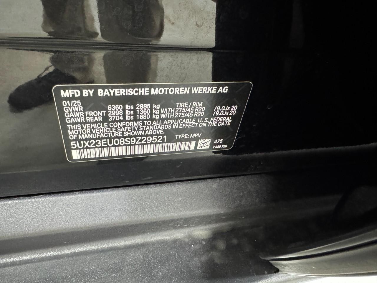 BMW X5 Vehicle Full-screen Gallery Image 35