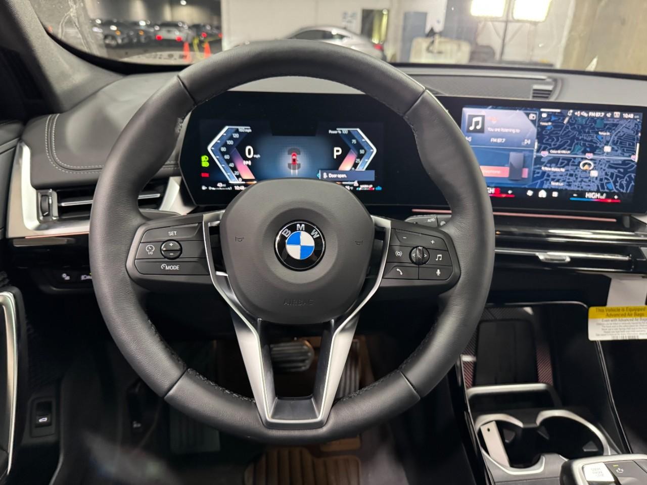 BMW X1 Vehicle Full-screen Gallery Image 13