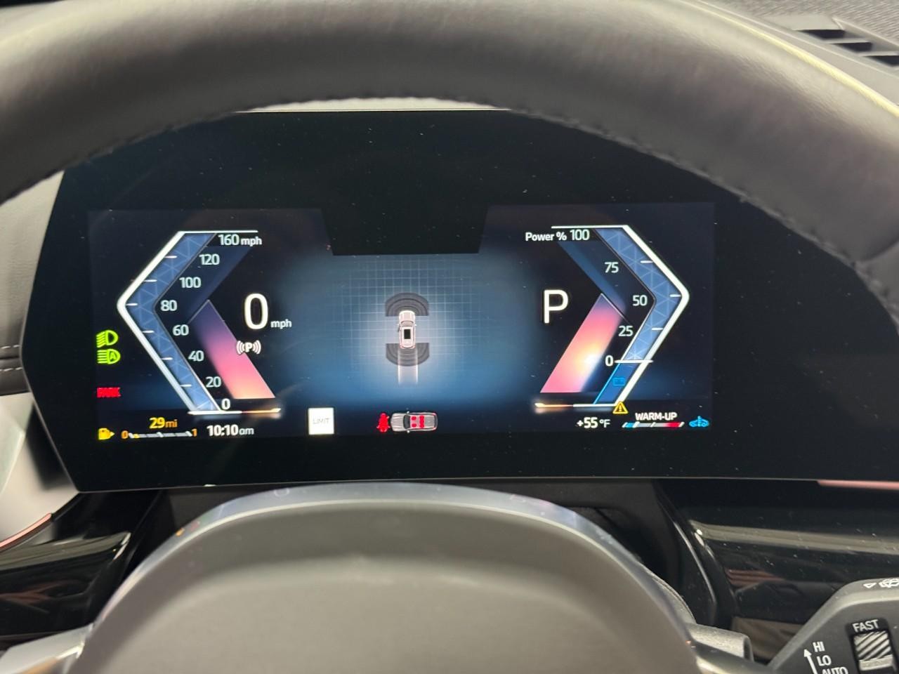 BMW X1 Vehicle Full-screen Gallery Image 30