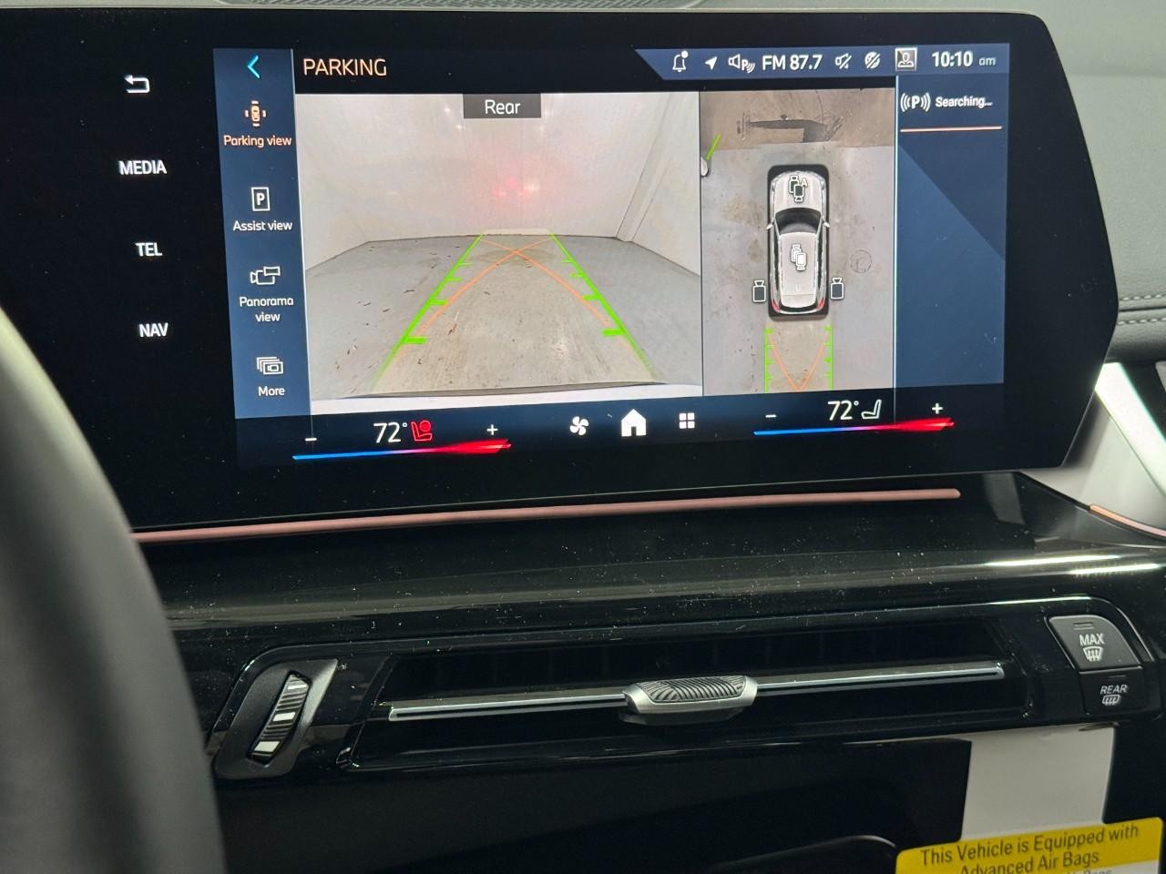 BMW X1 Vehicle Full-screen Gallery Image 31