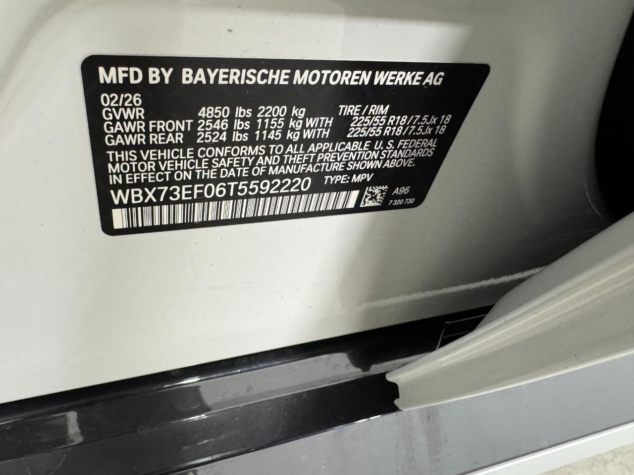 BMW X1 Vehicle Full-screen Gallery Image 32