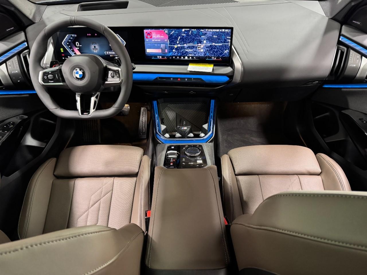 BMW X3 Vehicle Full-screen Gallery Image 13