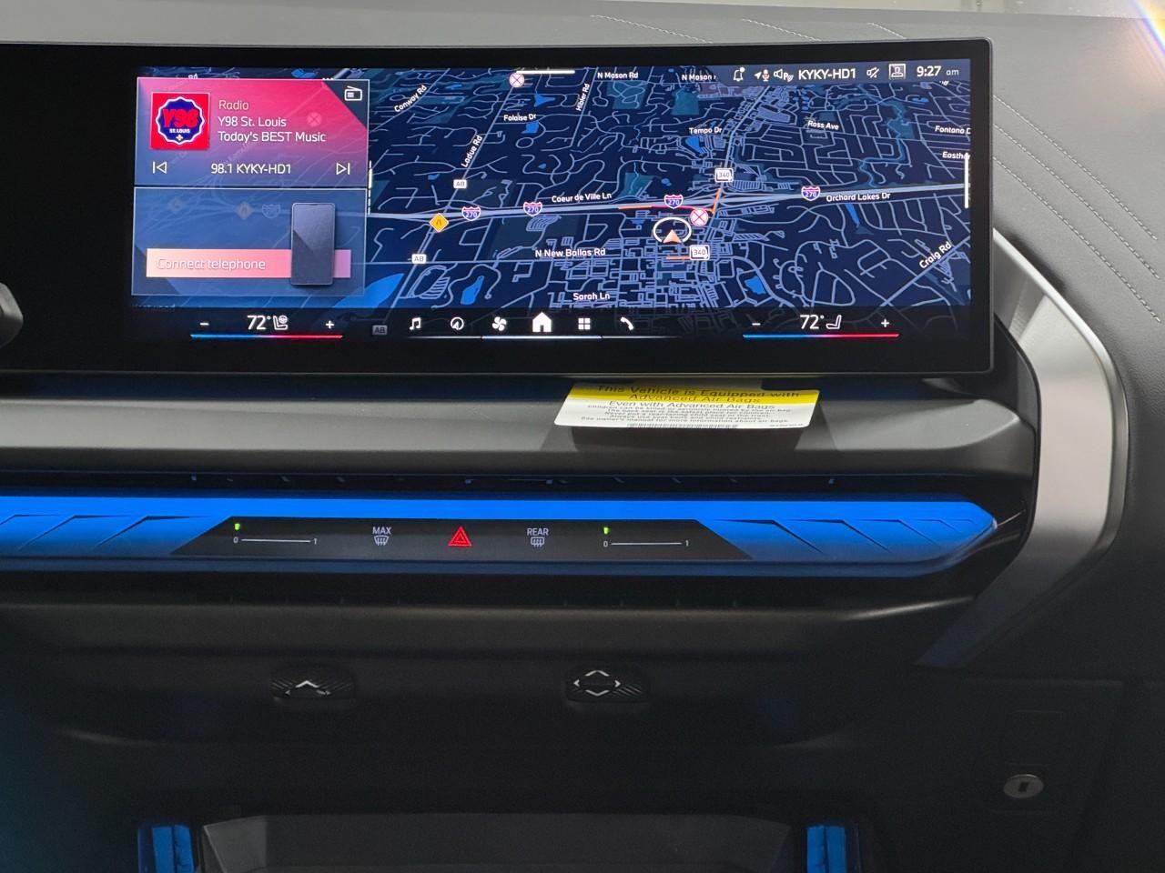 BMW X3 Vehicle Full-screen Gallery Image 15