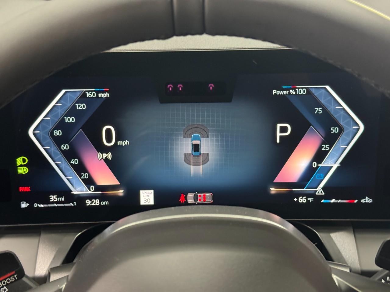BMW X3 Vehicle Full-screen Gallery Image 31