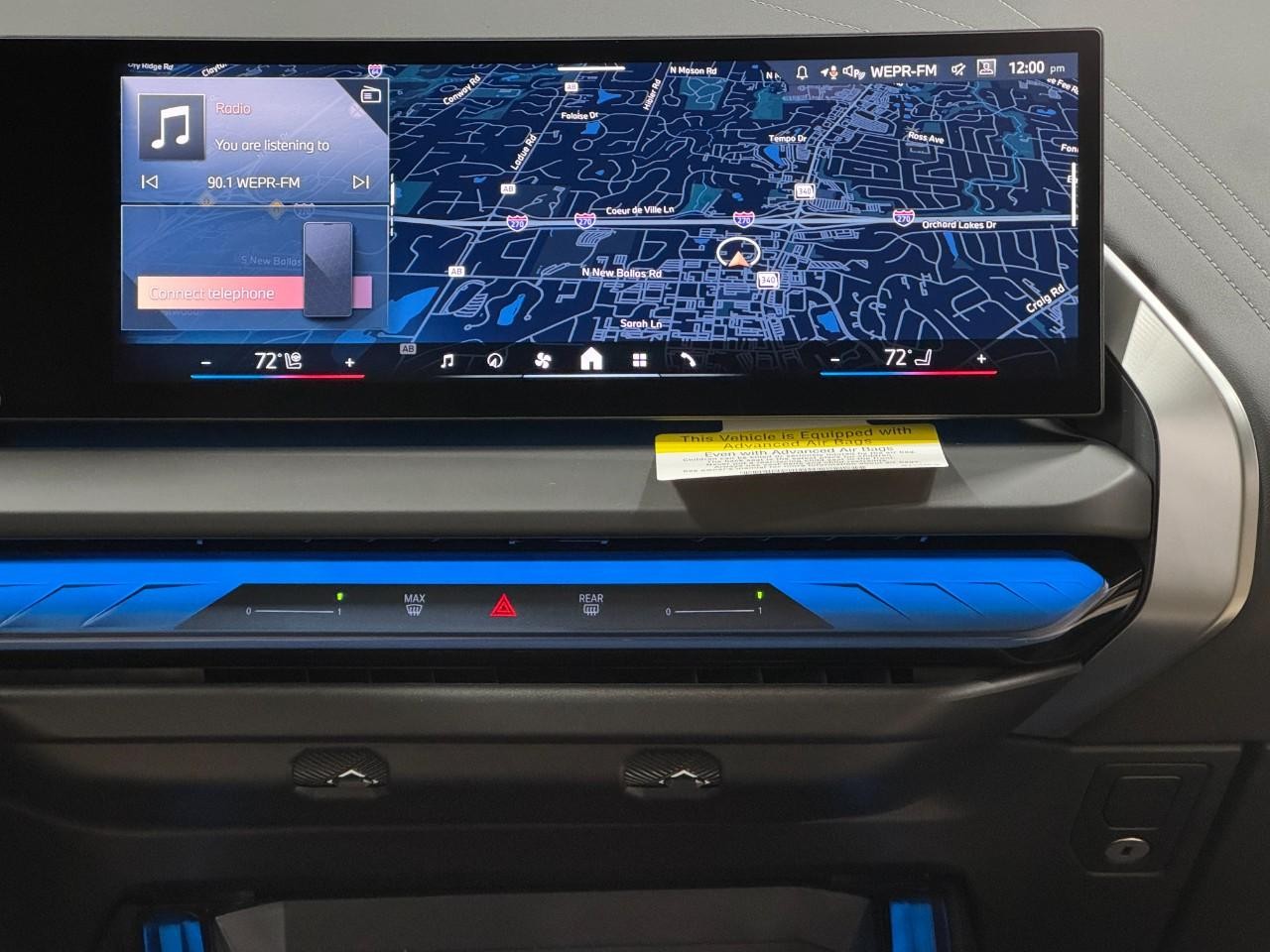 BMW X3 Vehicle Full-screen Gallery Image 15