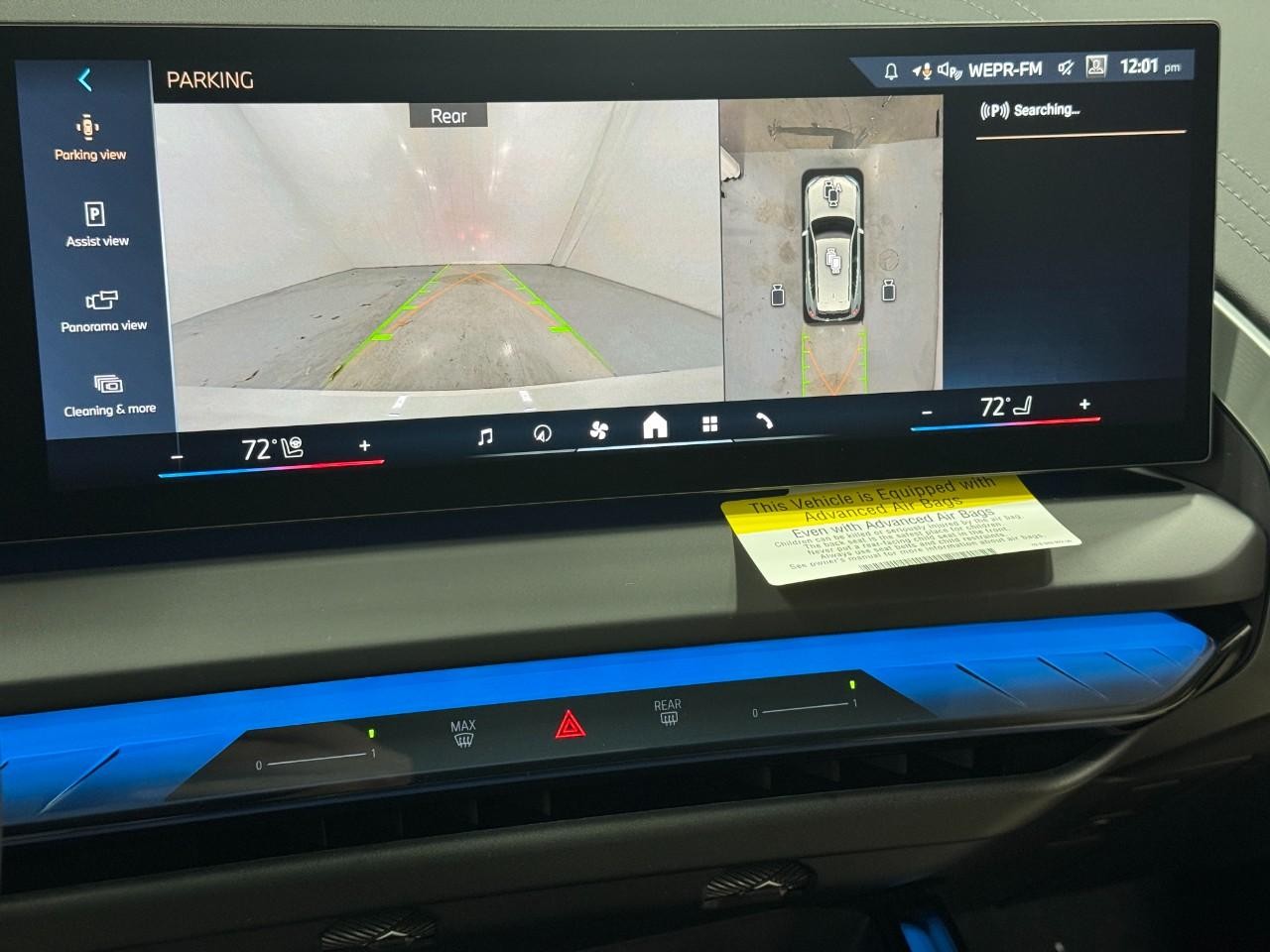 BMW X3 Vehicle Full-screen Gallery Image 32