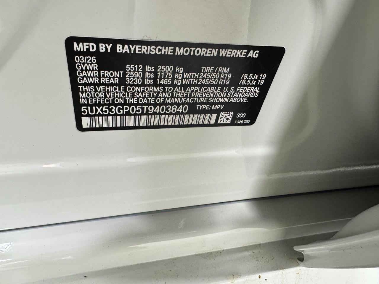 BMW X3 Vehicle Full-screen Gallery Image 33