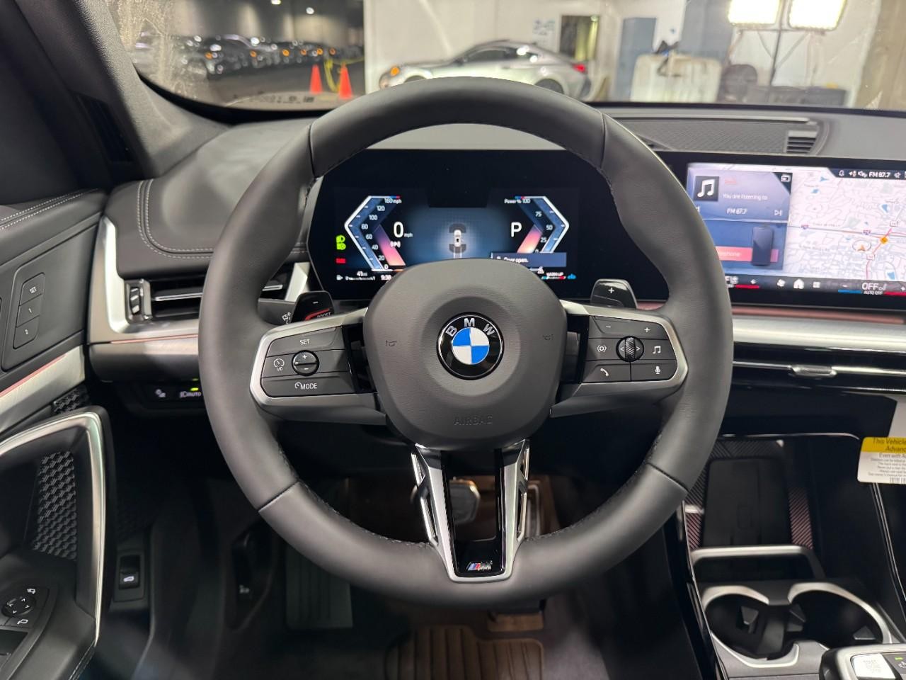 BMW X1 Vehicle Full-screen Gallery Image 13