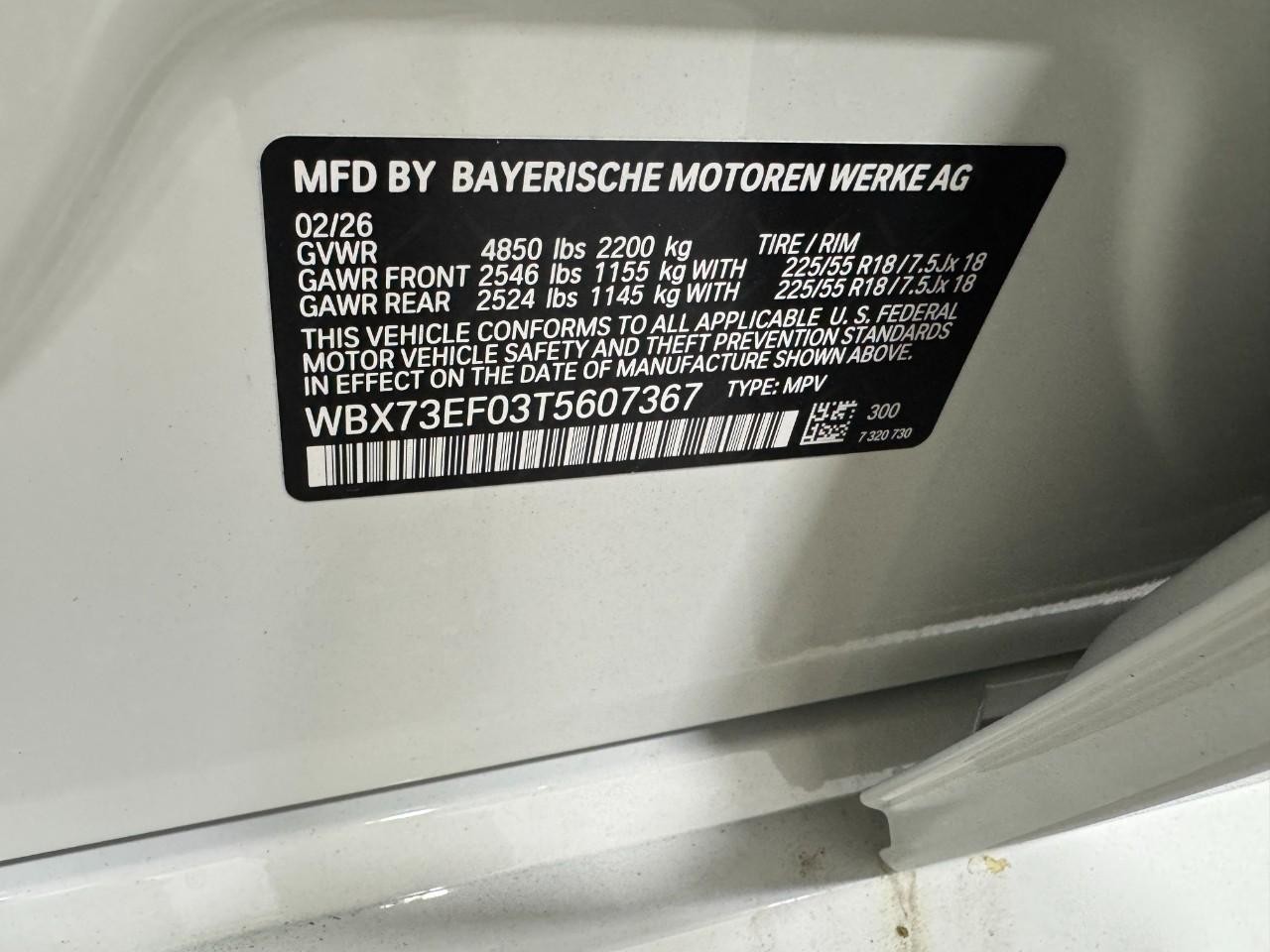 BMW X1 Vehicle Full-screen Gallery Image 33