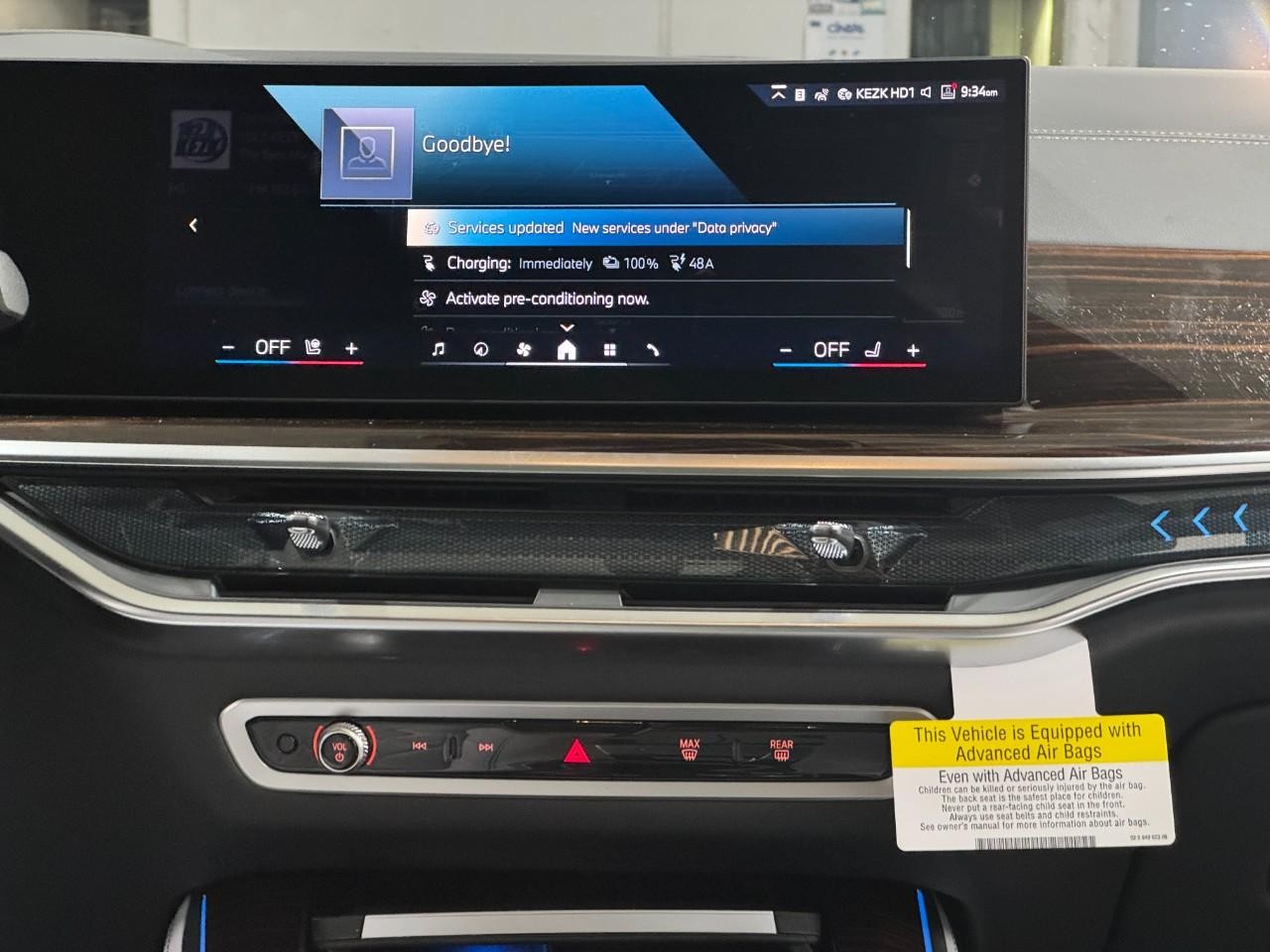 BMW X5 Vehicle Full-screen Gallery Image 15
