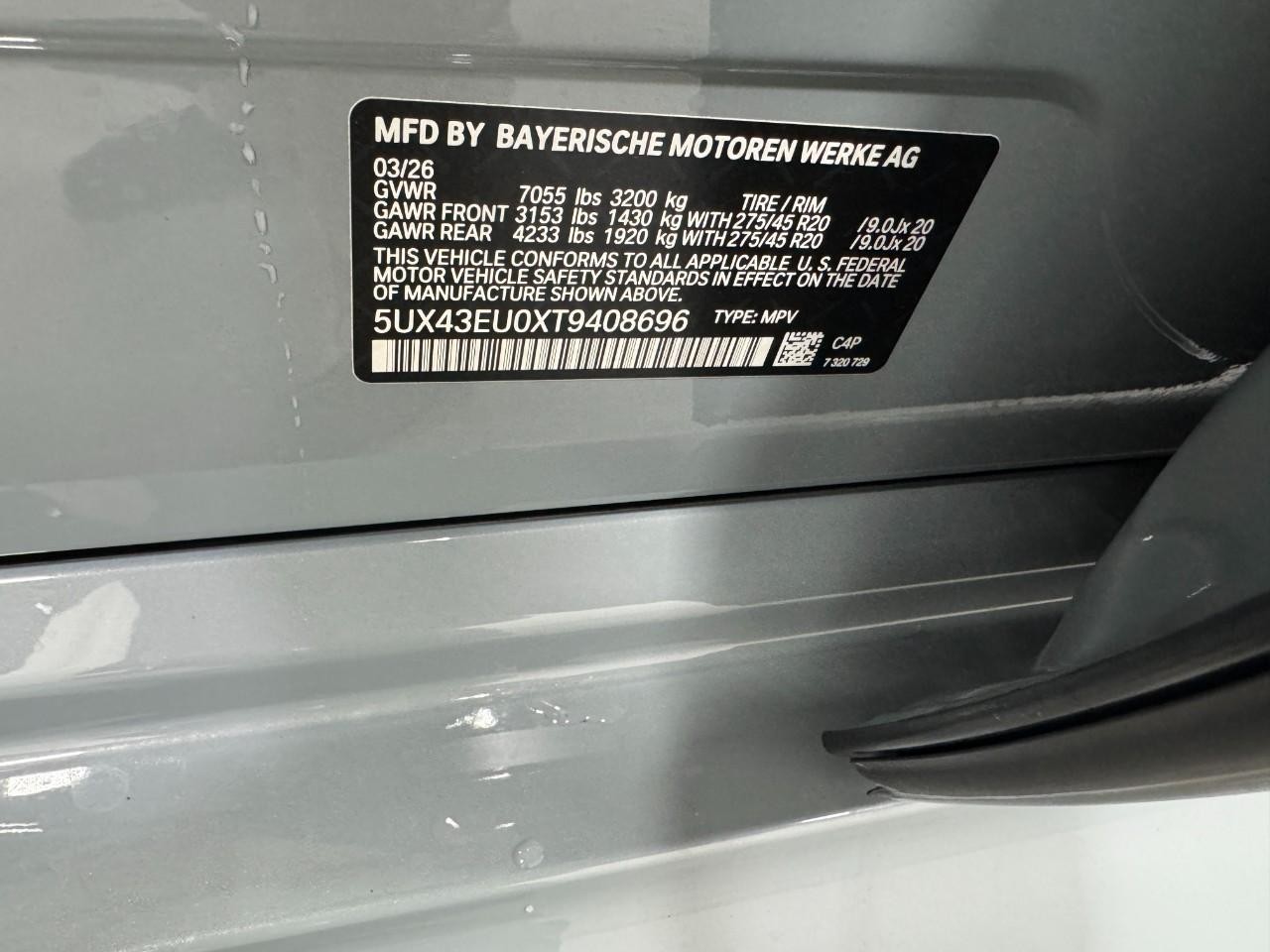 BMW X5 Vehicle Full-screen Gallery Image 36