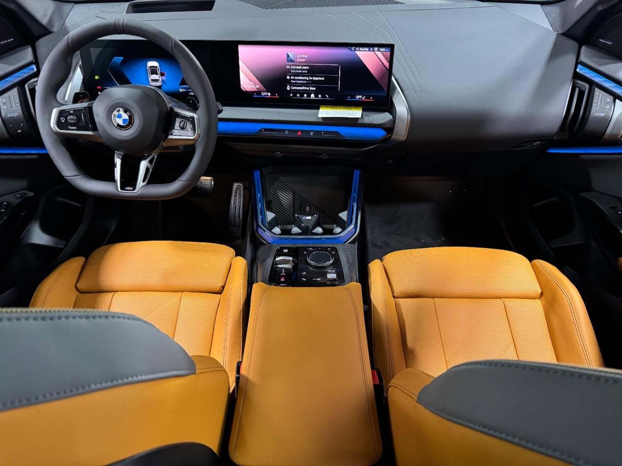 BMW X3 Vehicle Full-screen Gallery Image 13