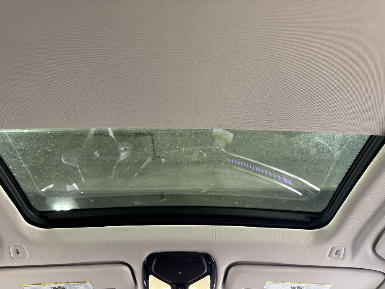 BMW X7 Vehicle Full-screen Gallery Image 14