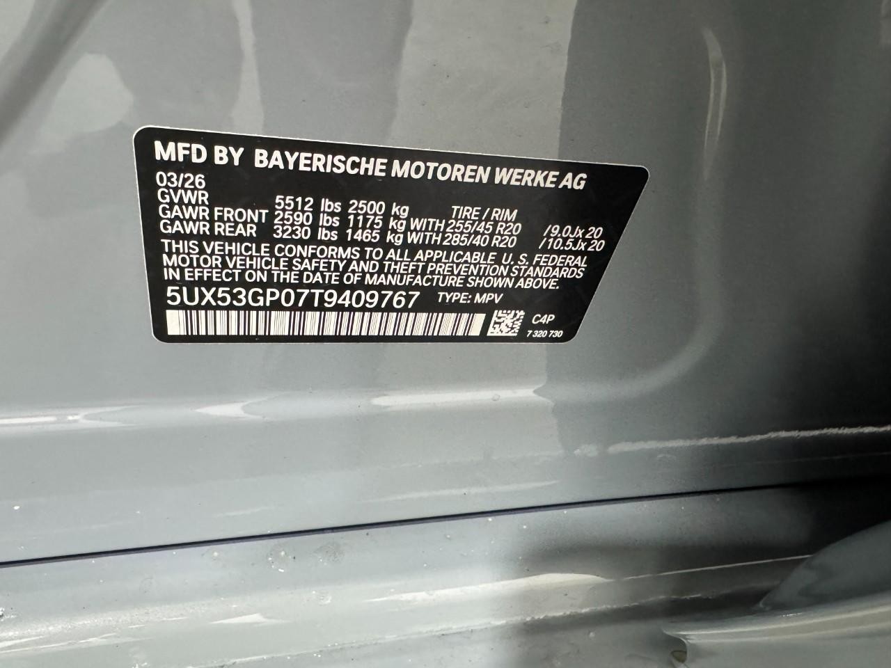 BMW X3 Vehicle Full-screen Gallery Image 32