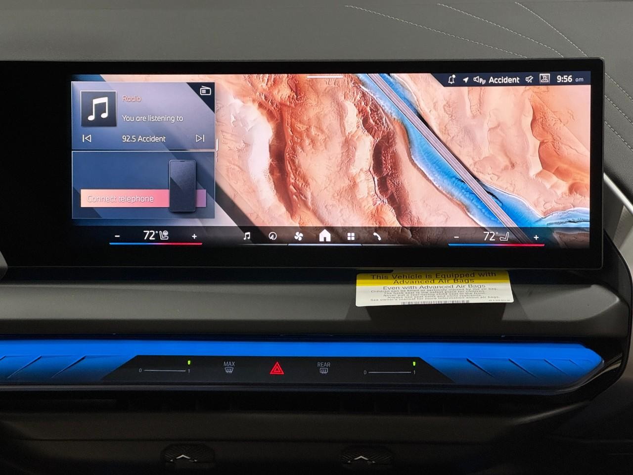 BMW X3 Vehicle Full-screen Gallery Image 14