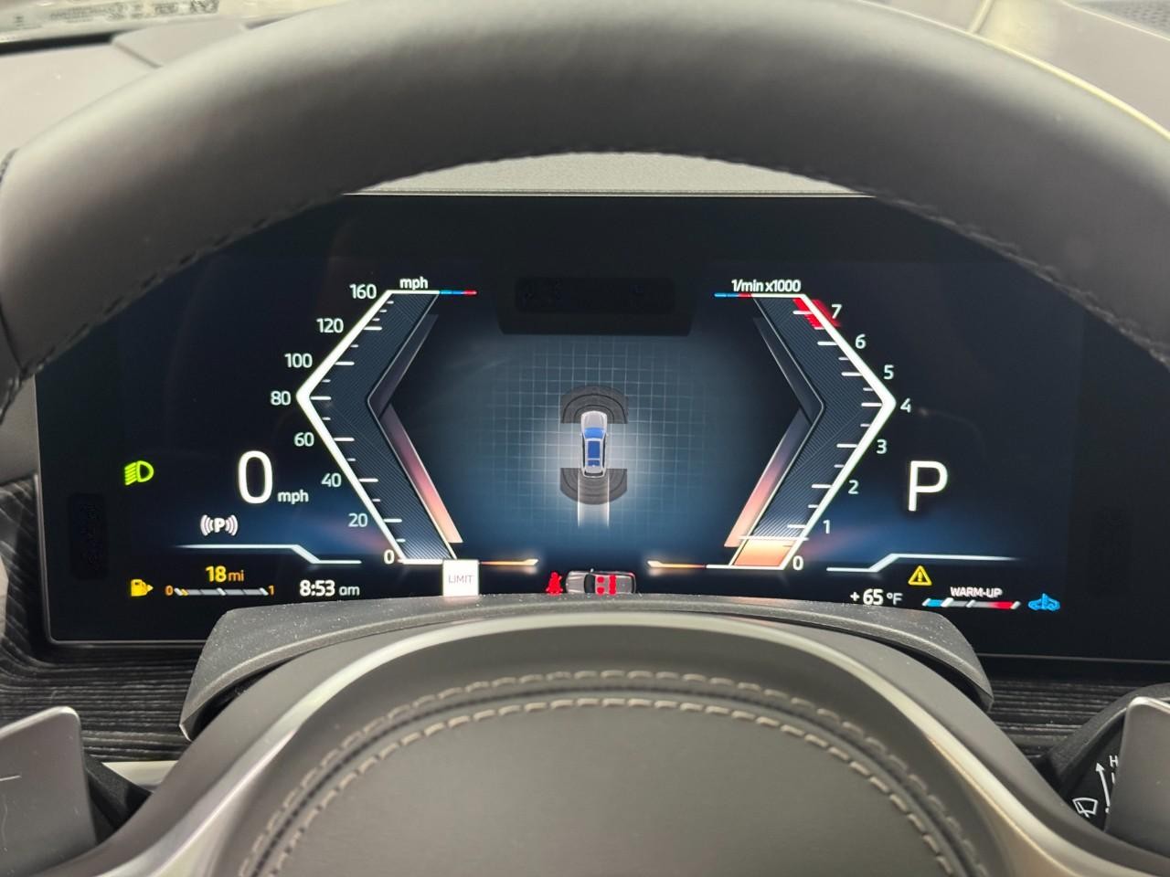 BMW X7 Vehicle Full-screen Gallery Image 36