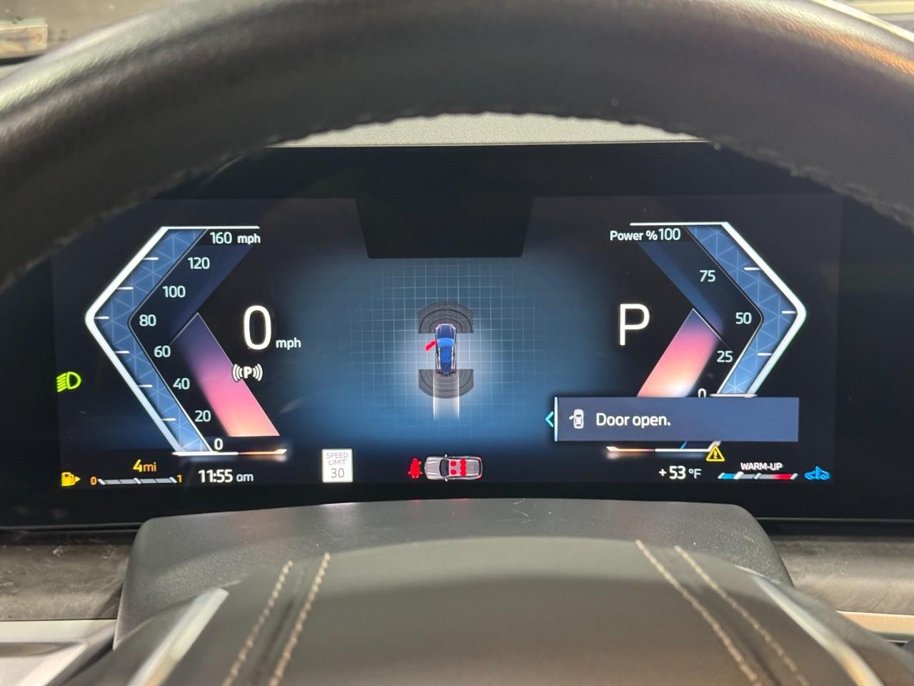 BMW X5 Vehicle Full-screen Gallery Image 32