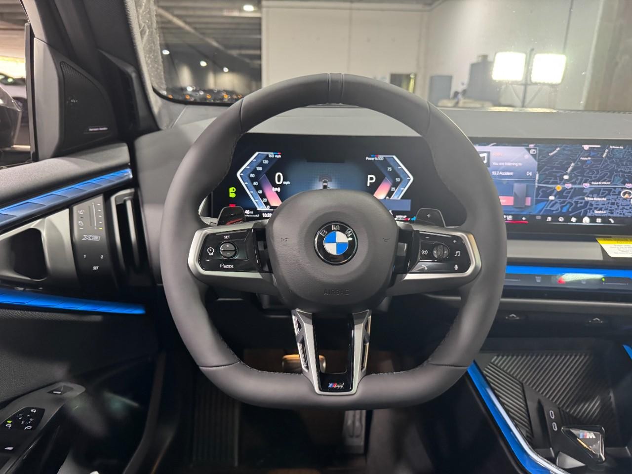 BMW X3 Vehicle Full-screen Gallery Image 14