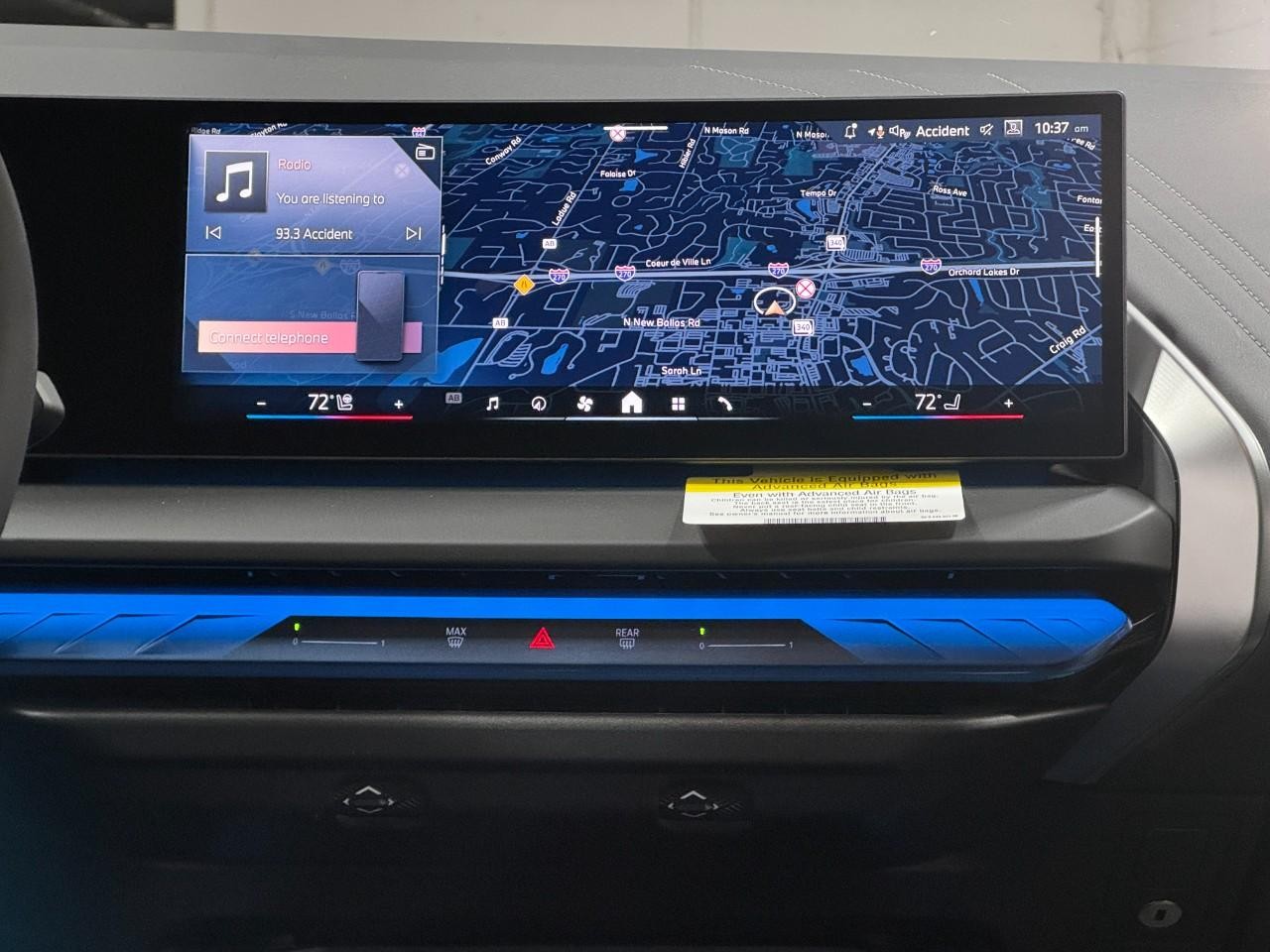 BMW X3 Vehicle Full-screen Gallery Image 15