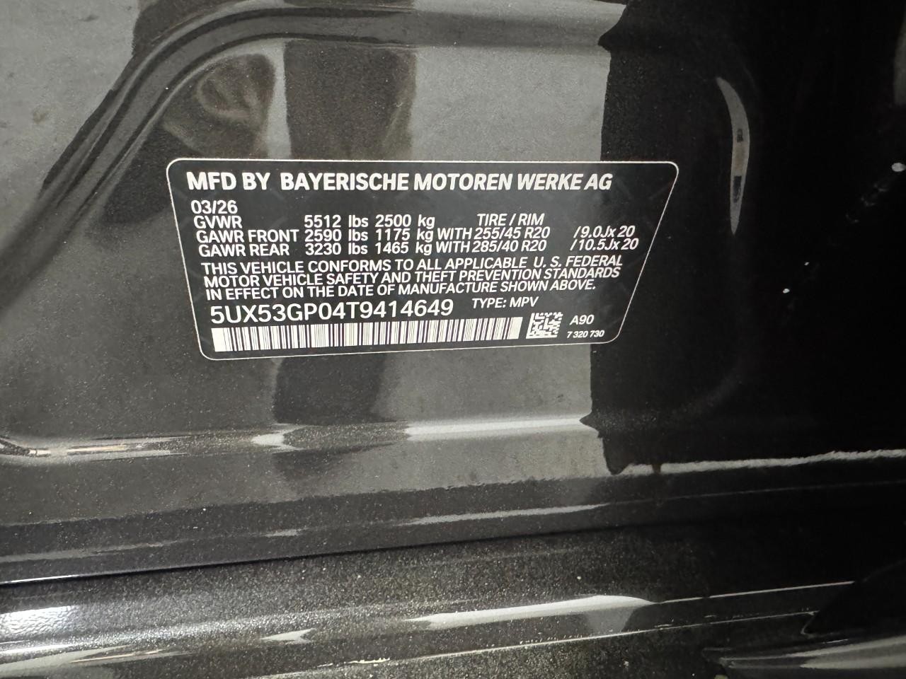 BMW X3 Vehicle Full-screen Gallery Image 33