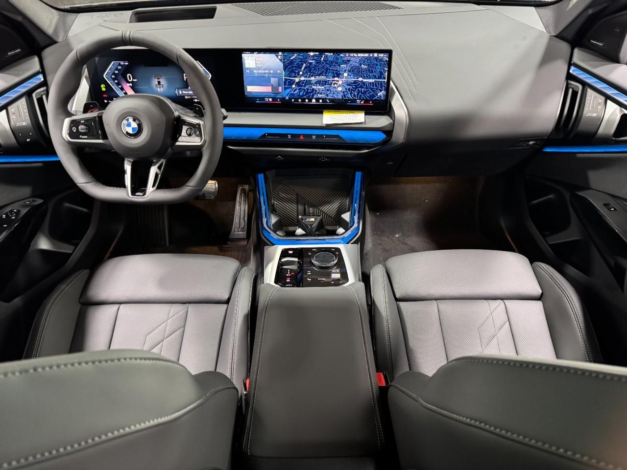 BMW X3 Vehicle Full-screen Gallery Image 12