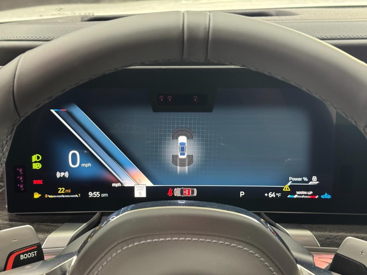 BMW 7 Series Vehicle Full-screen Gallery Image 30