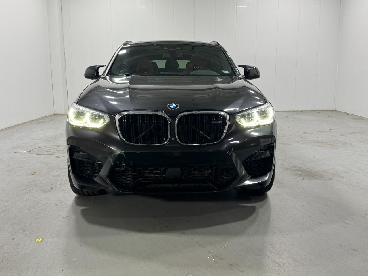 BMW X4 M Vehicle Full-screen Gallery Image 7