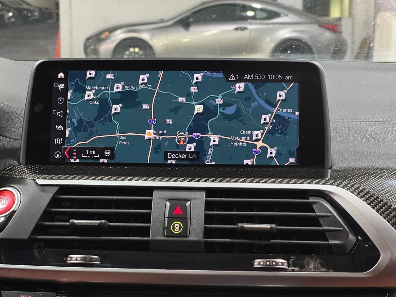 BMW X4 M Vehicle Full-screen Gallery Image 15