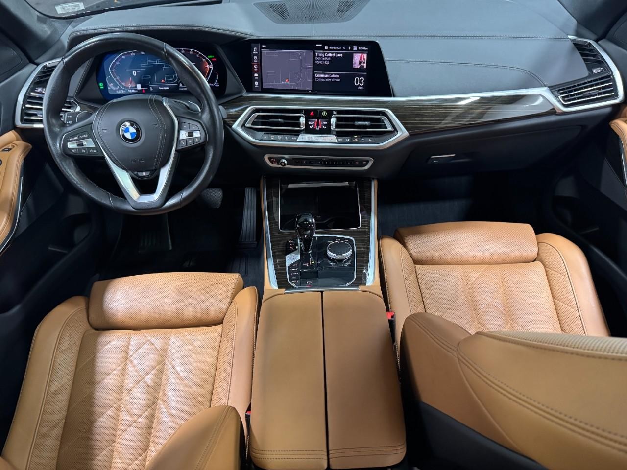 BMW X5 Vehicle Full-screen Gallery Image 13