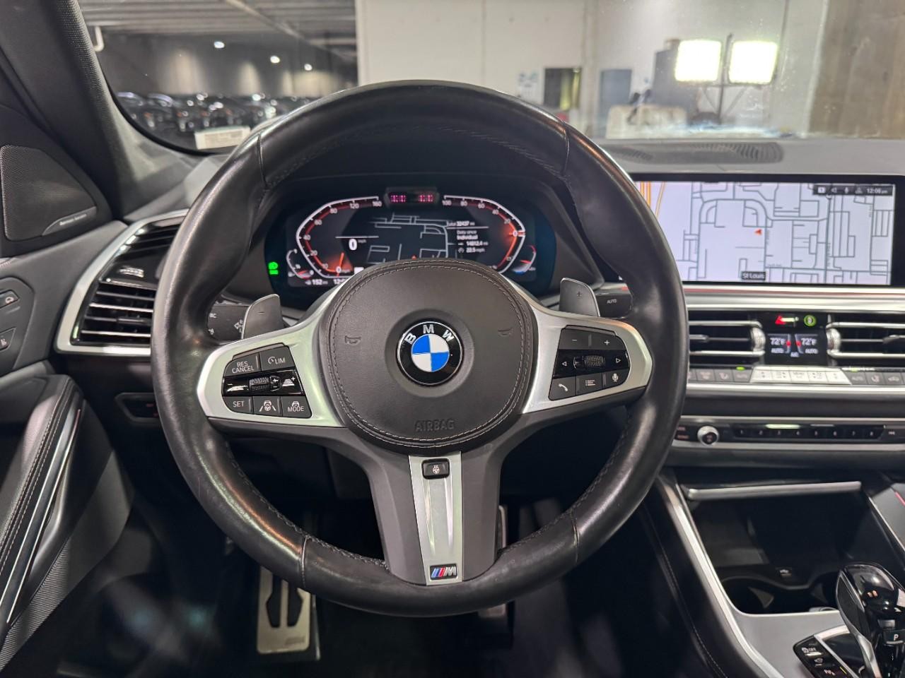 BMW X6 Vehicle Full-screen Gallery Image 14