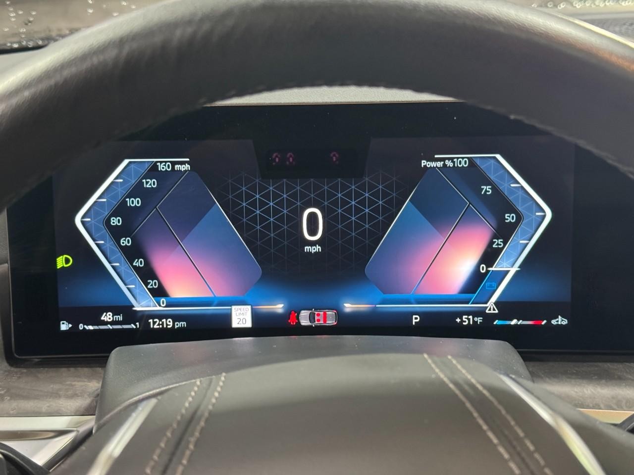 BMW X7 Vehicle Full-screen Gallery Image 34