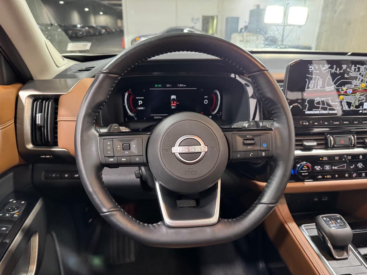 Nissan Pathfinder Vehicle Full-screen Gallery Image 16