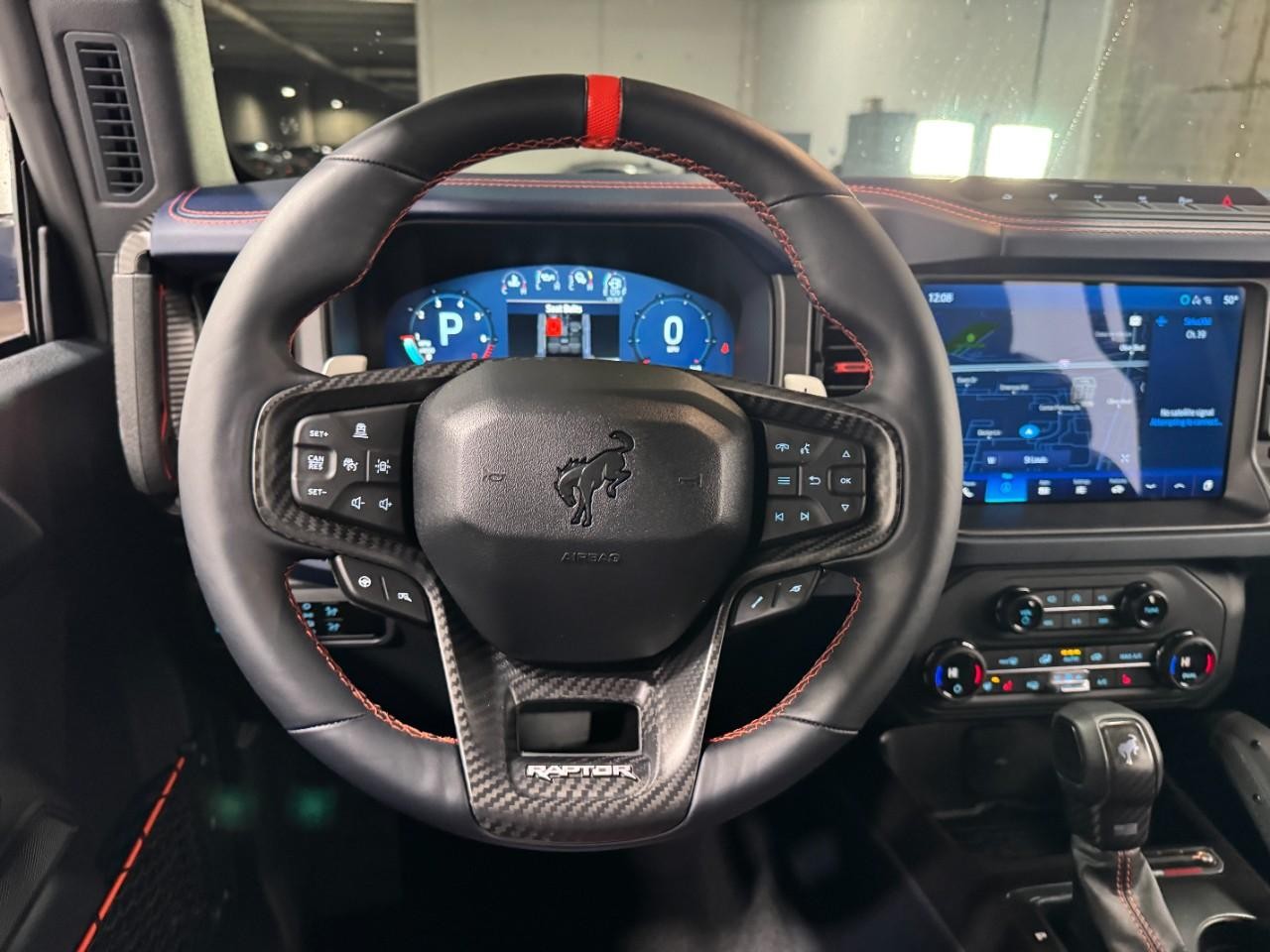 Ford Bronco Vehicle Full-screen Gallery Image 12