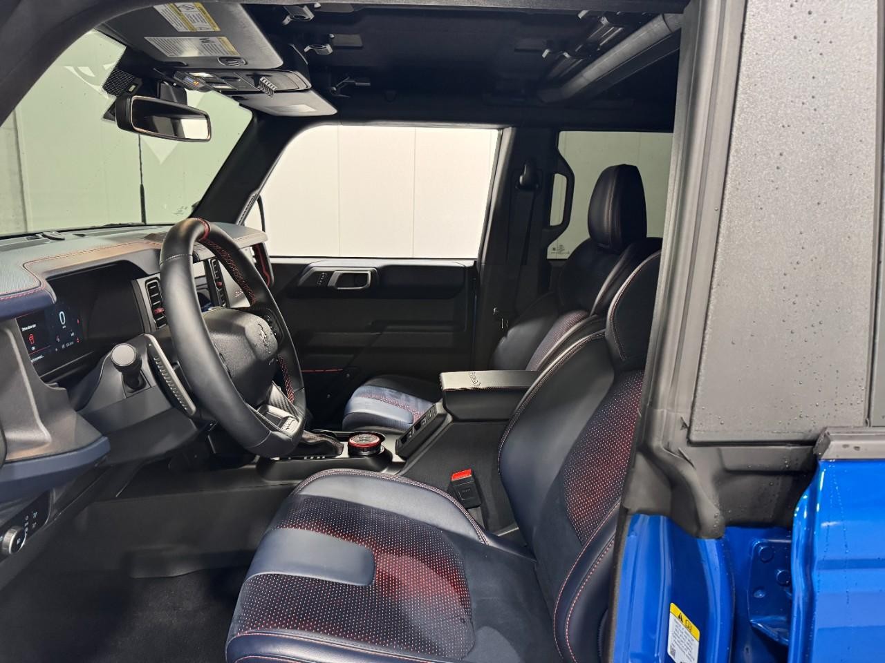 Ford Bronco Vehicle Full-screen Gallery Image 22