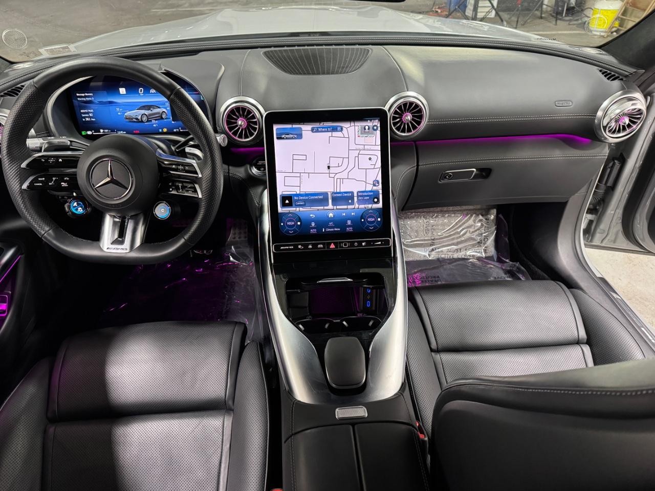 Mercedes-Benz SL Vehicle Full-screen Gallery Image 11