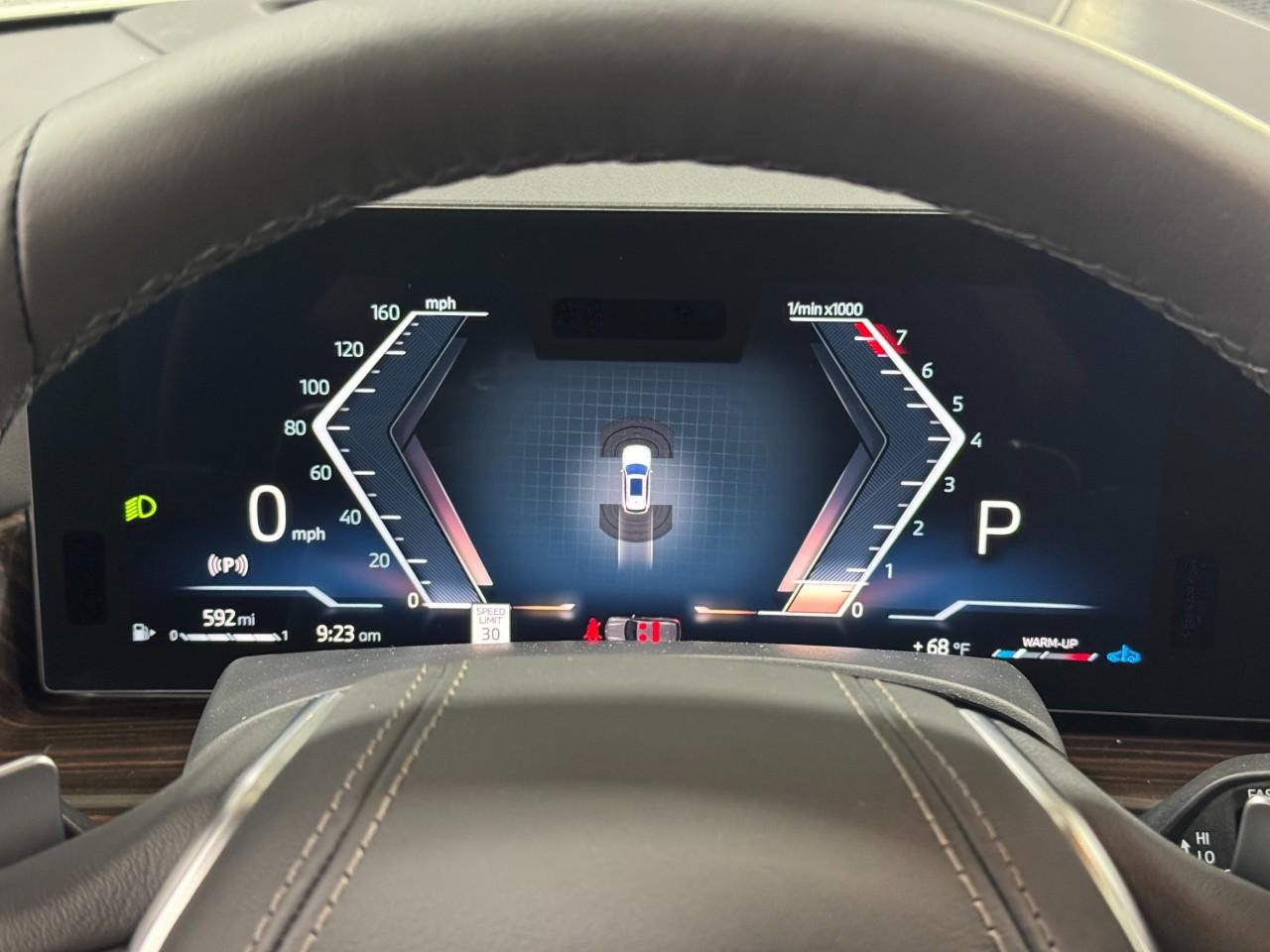 BMW X5 Vehicle Full-screen Gallery Image 33