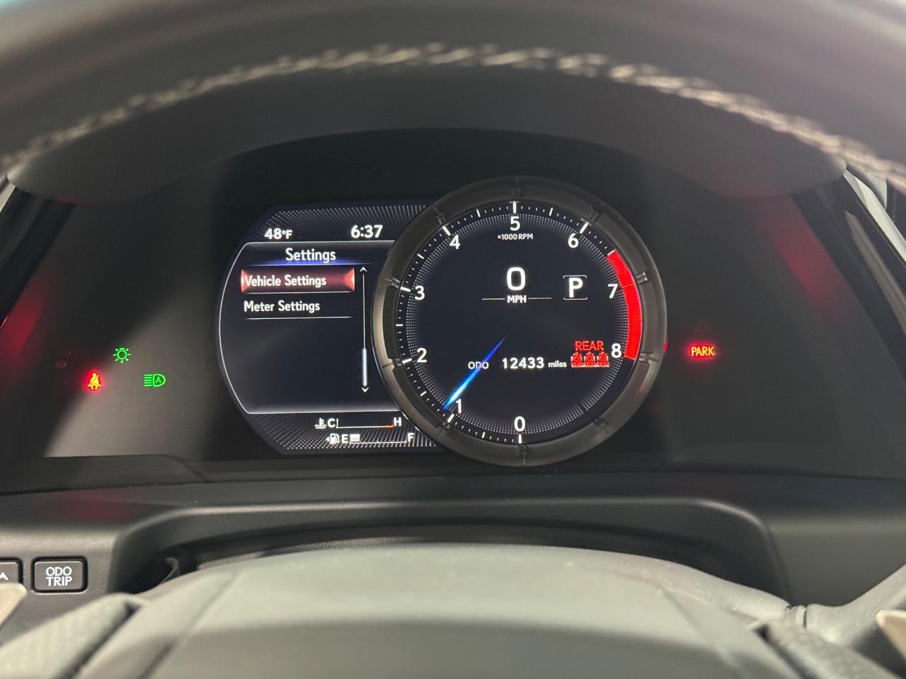 Lexus ES Vehicle Full-screen Gallery Image 30