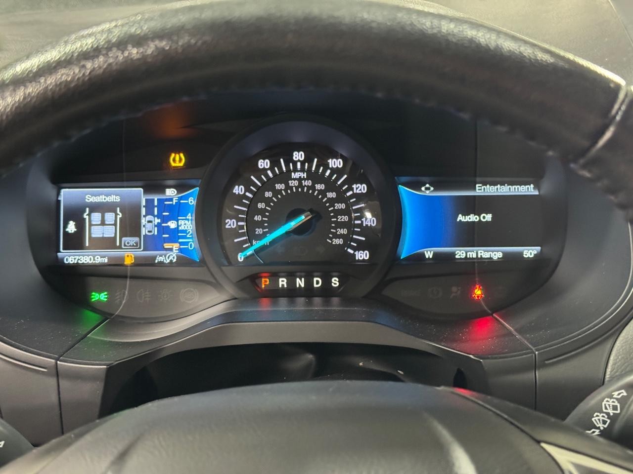 Ford Edge Vehicle Full-screen Gallery Image 29