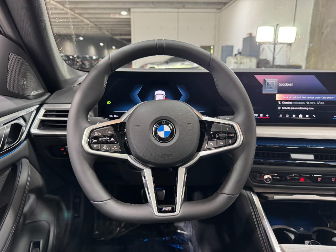 BMW i4 Vehicle Full-screen Gallery Image 14