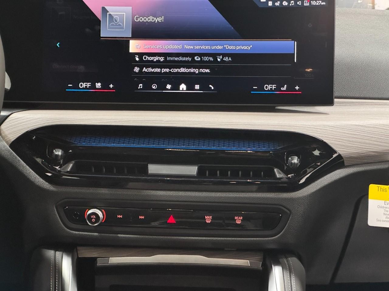 BMW i4 Vehicle Full-screen Gallery Image 15