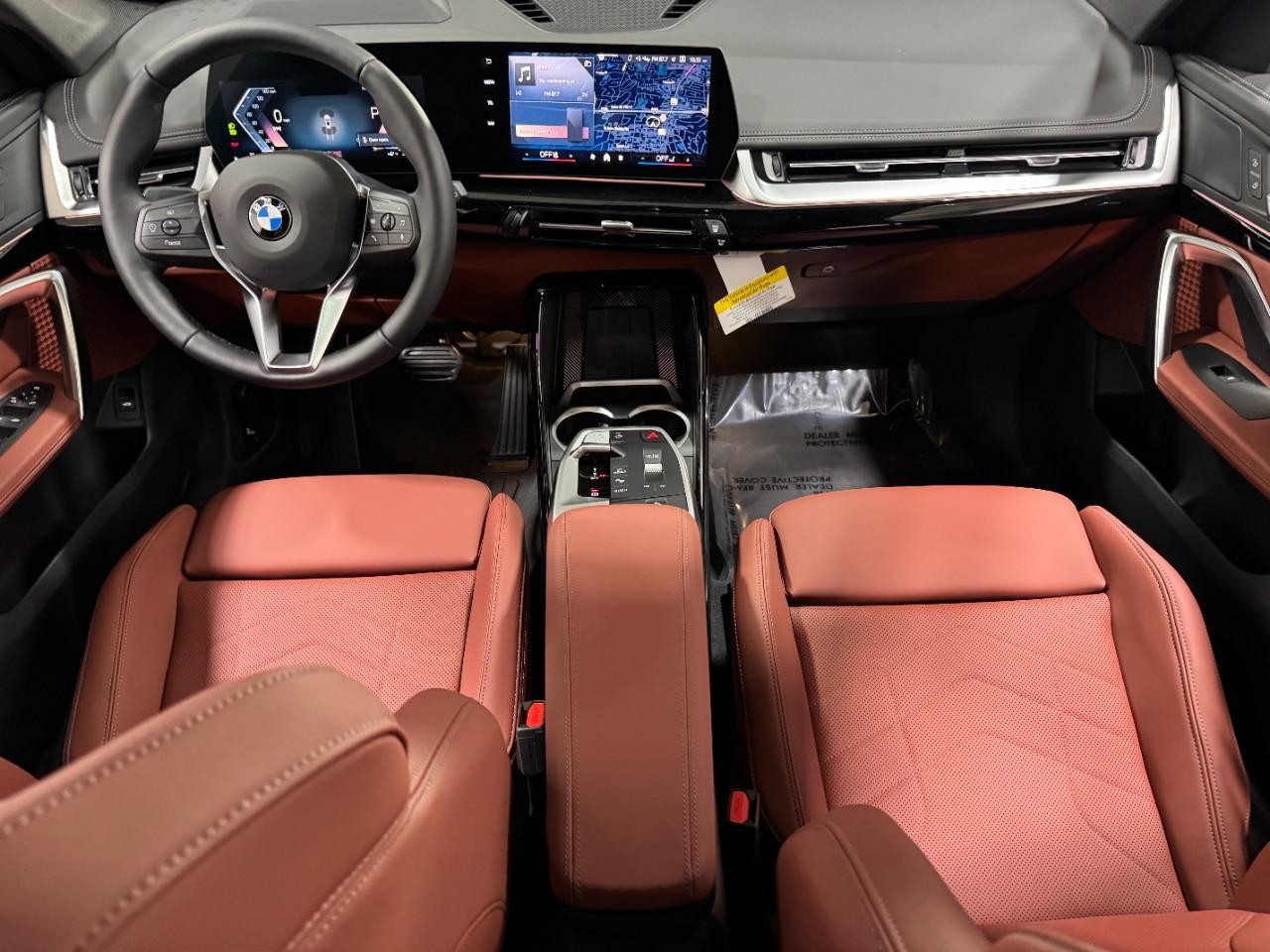 BMW X1 Vehicle Full-screen Gallery Image 12