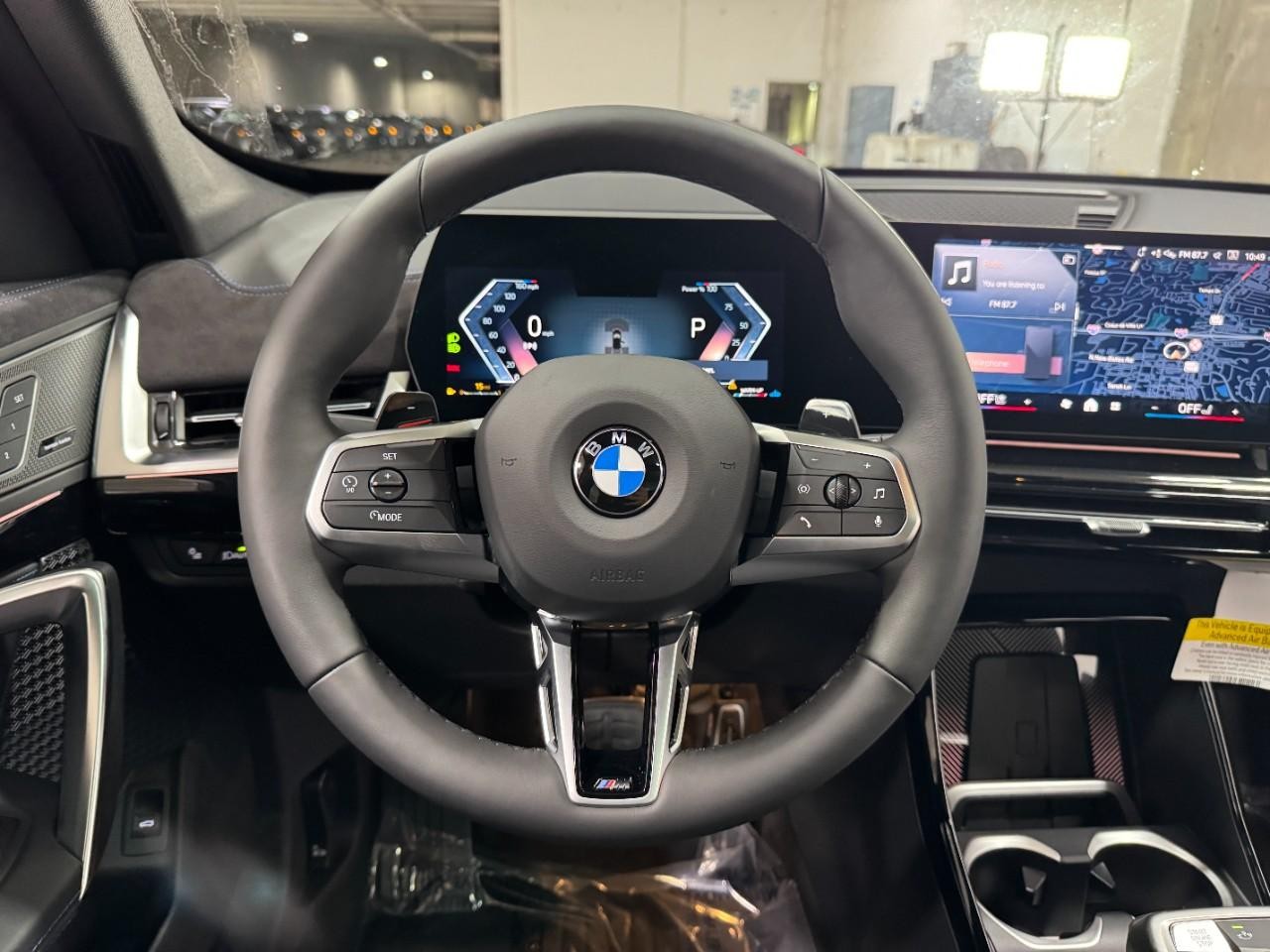 BMW X1 Vehicle Full-screen Gallery Image 13