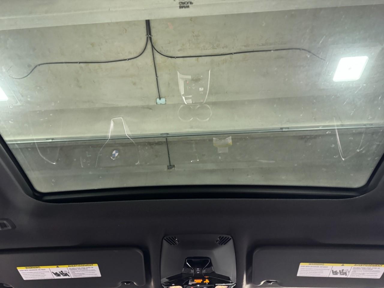 BMW X1 Vehicle Full-screen Gallery Image 11