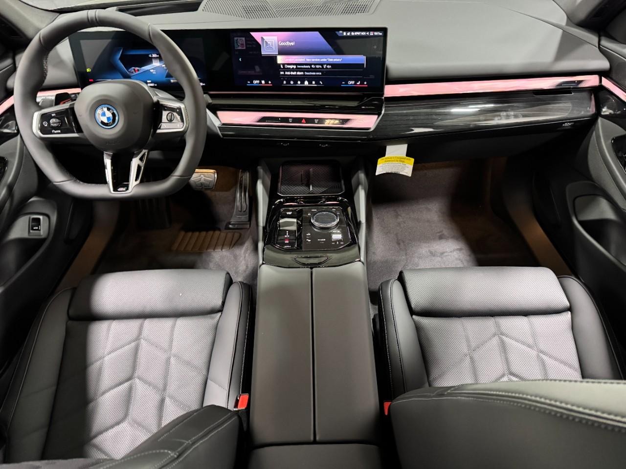 BMW i5 Vehicle Full-screen Gallery Image 13