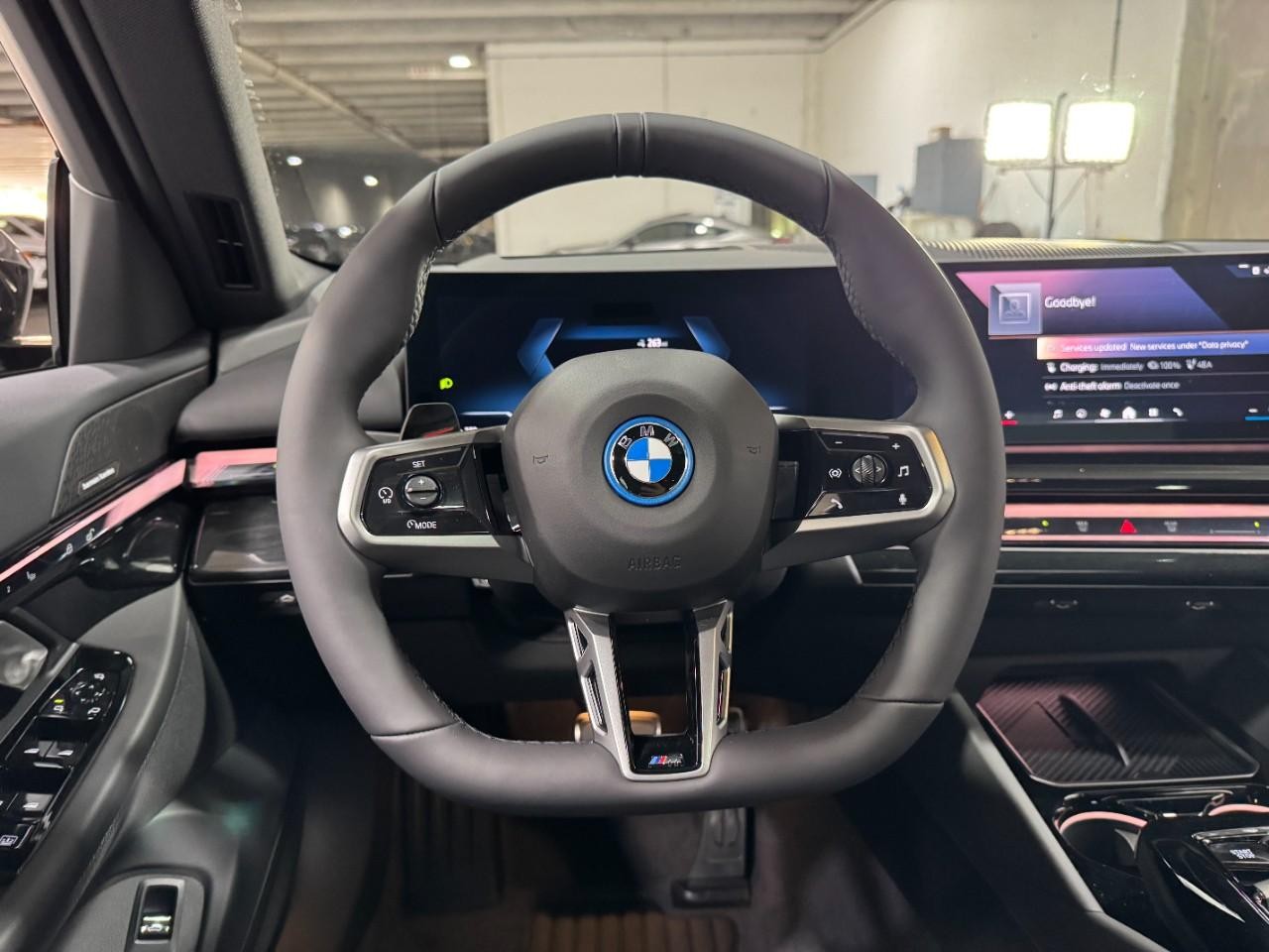 BMW i5 Vehicle Full-screen Gallery Image 14